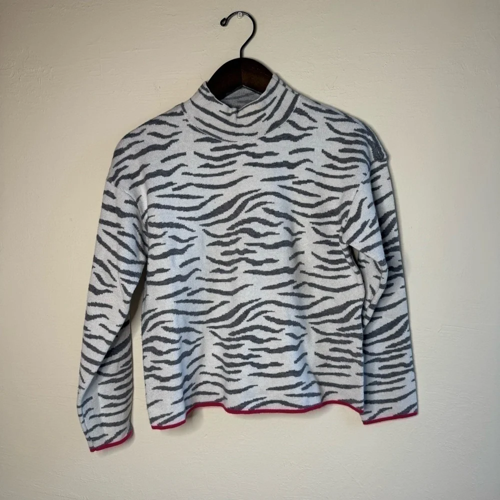 Anthropologie Lizzie Mock Neck Sweater Grey Zebra Size Extra Small Petite
